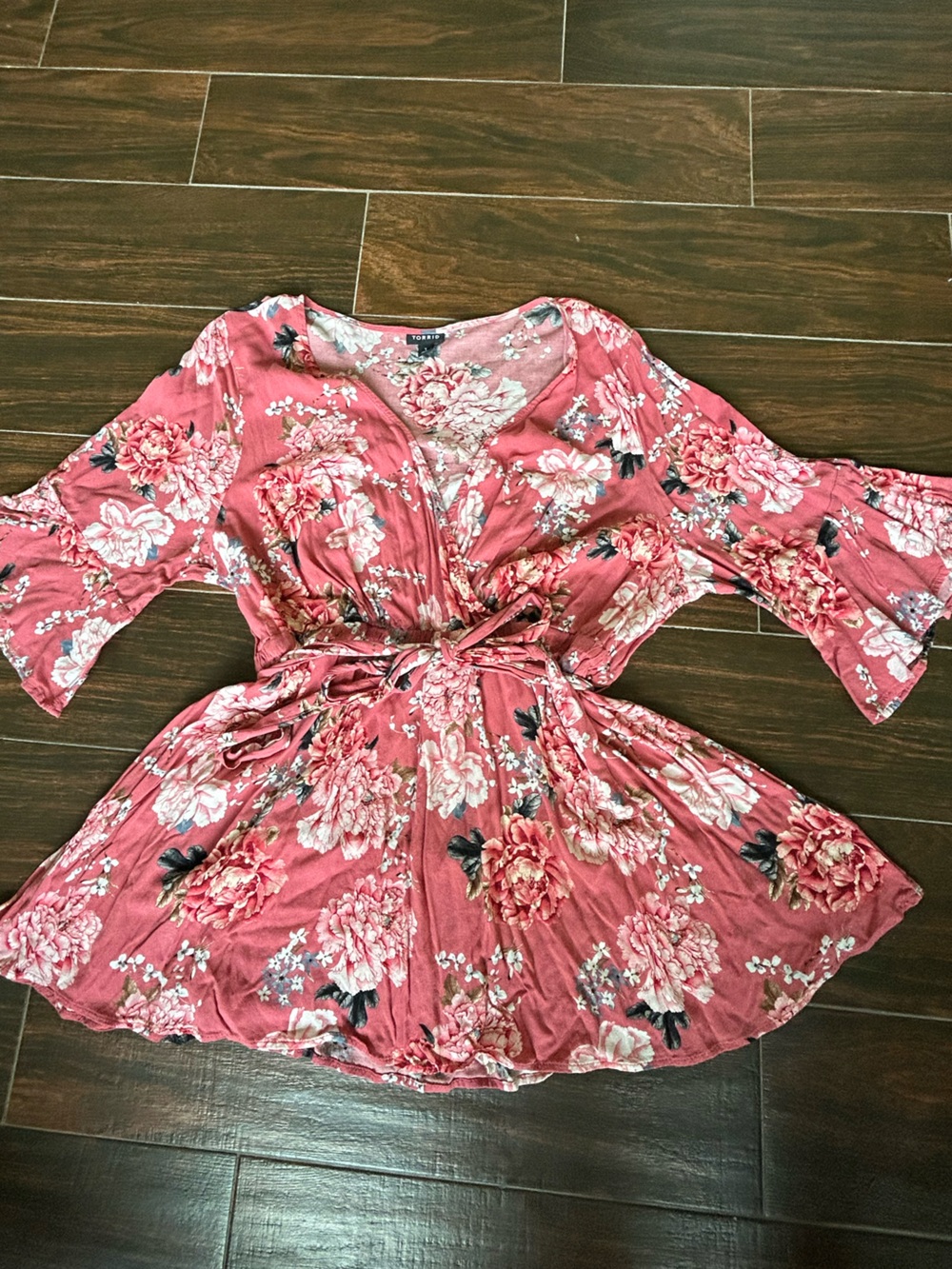 Torrid Pink Floral V-Neck Bell Sleeve Tie Waist Peplum Blouse Size 1